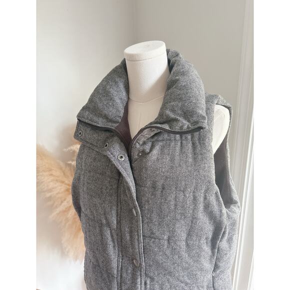 Old Navy Gray Tweed Puffer Vest Women’s Large Zip Up Outdoor Gorpcore Layering - Picture 3 of 10